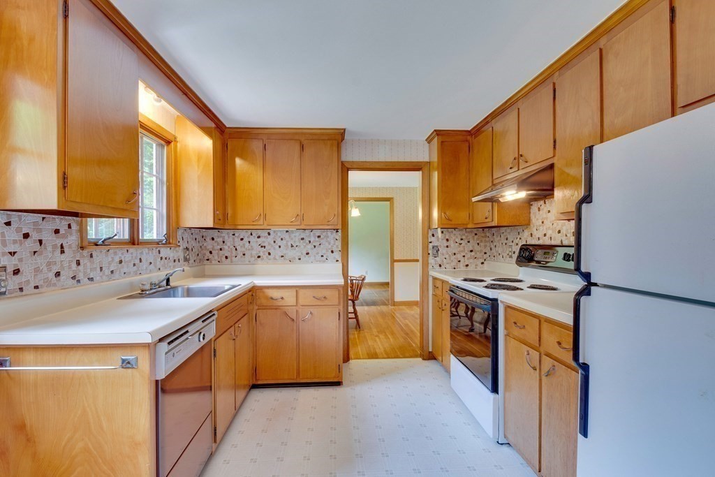 3 Brookside Circle