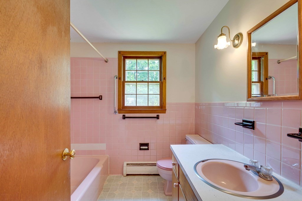 3 Brookside Circle