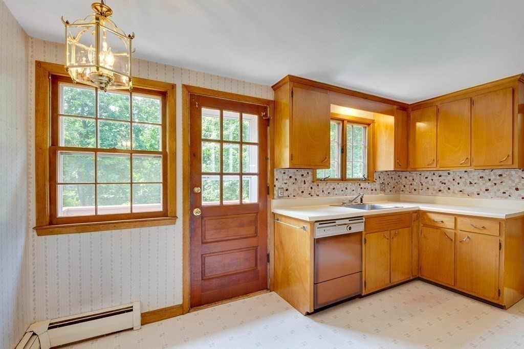 3 Brookside Circle