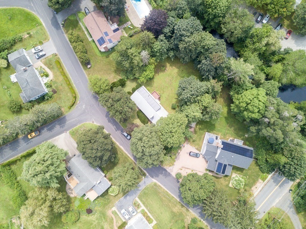 3 Brookside Circle