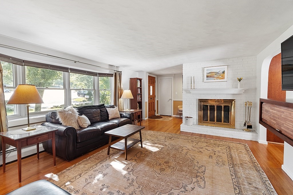 3 Crosby Rd