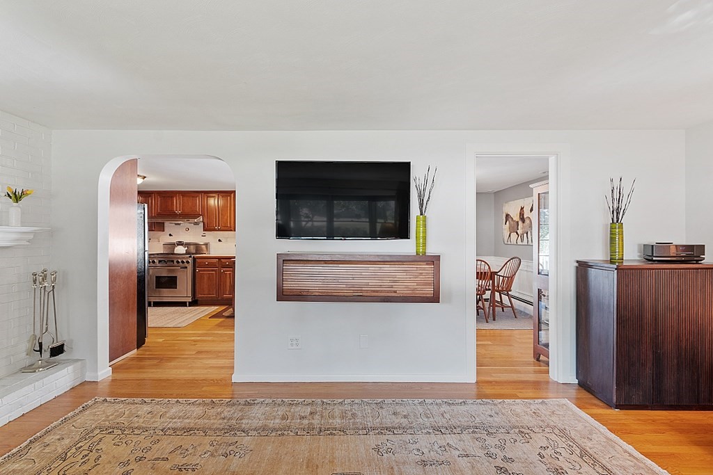 3 Crosby Rd