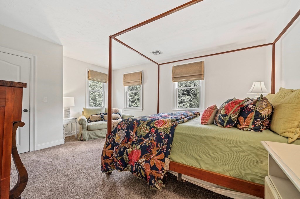 171 River Rd