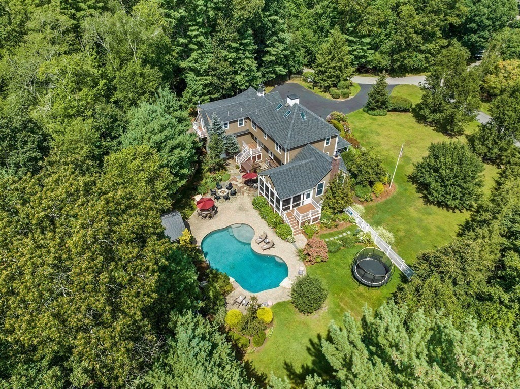 171 River Rd