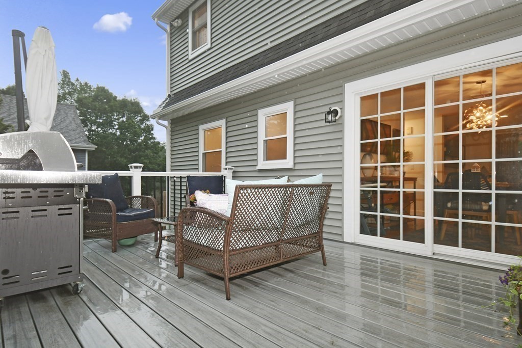 338 Russell St