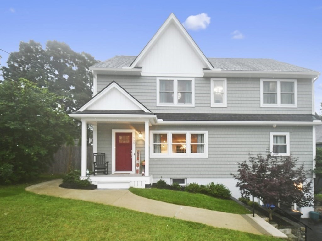 338 Russell St