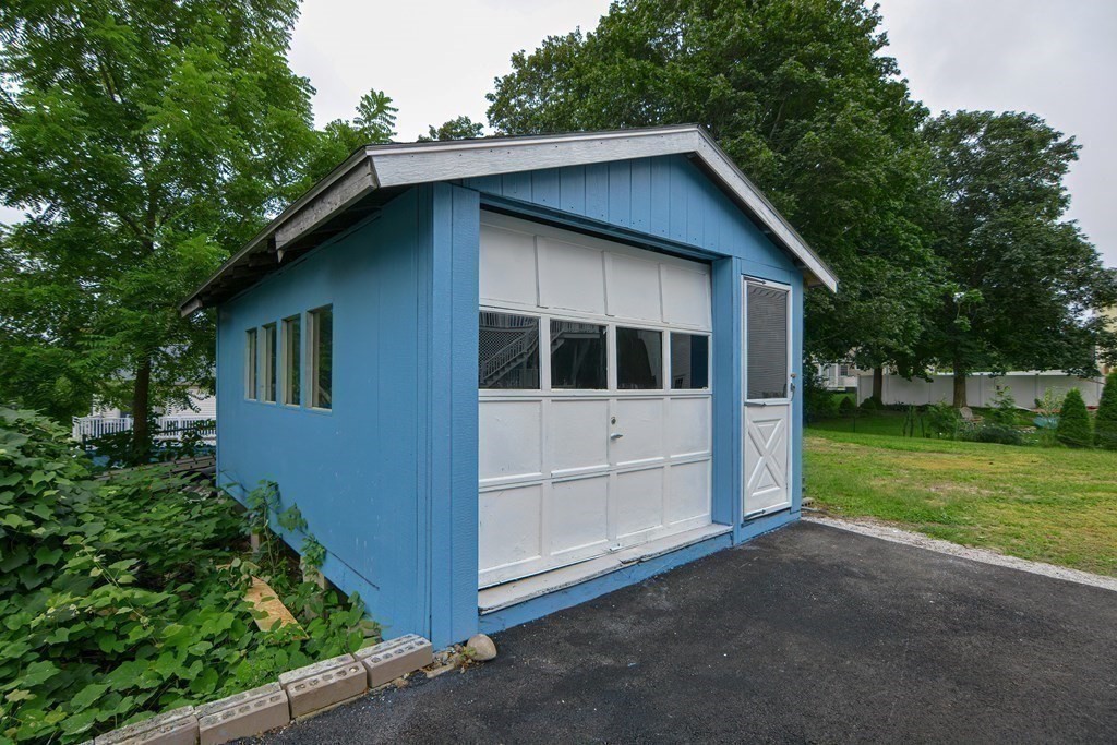11 Belmont St