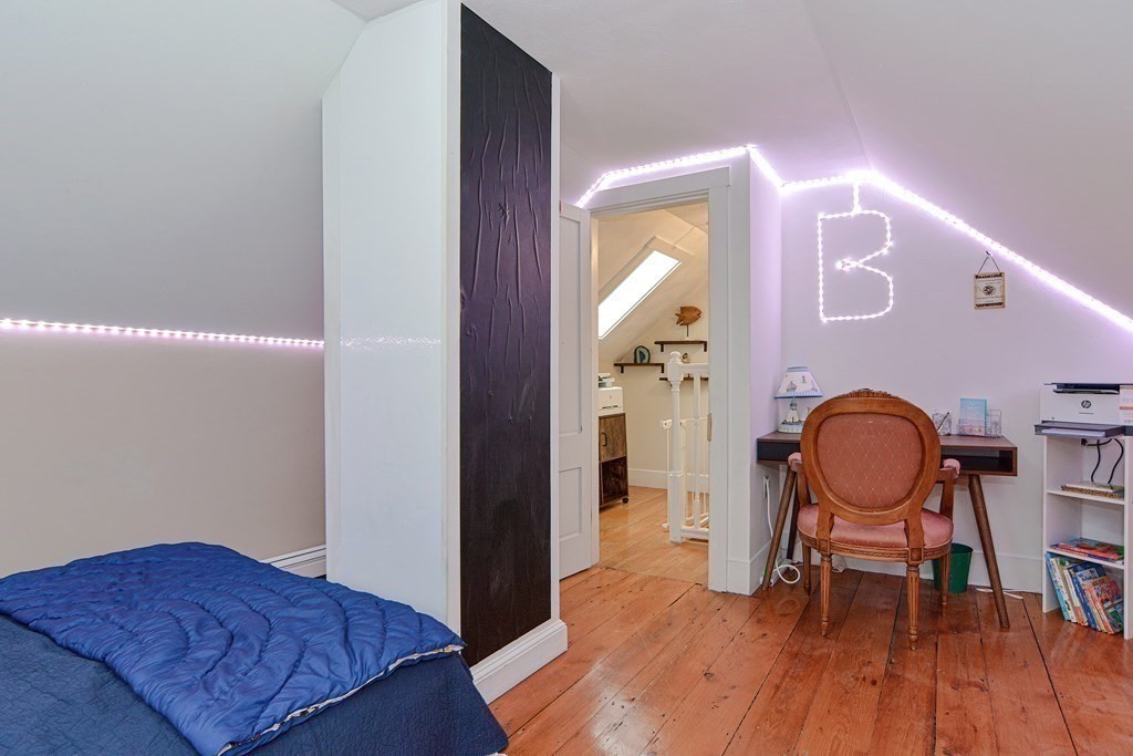 11 Belmont St