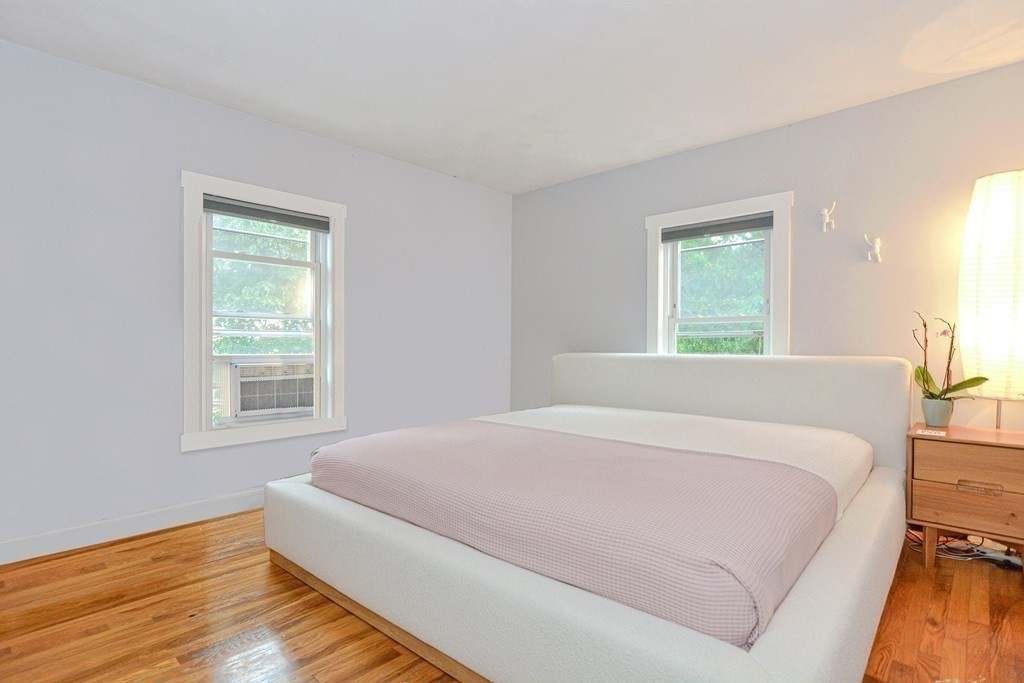 11 Belmont St
