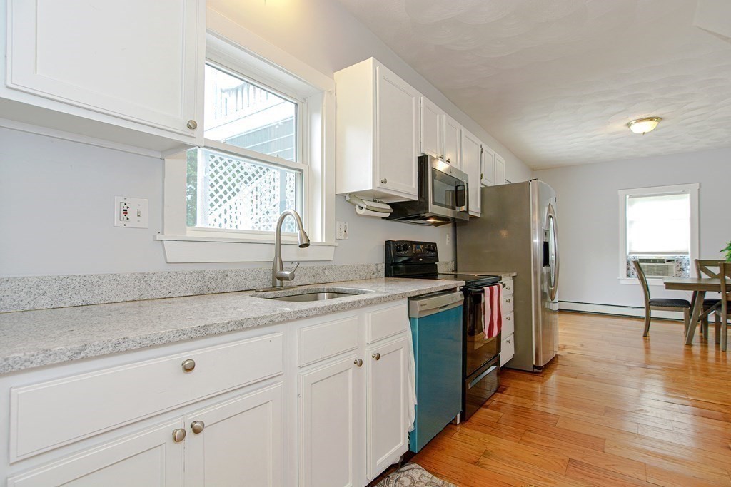11 Belmont St