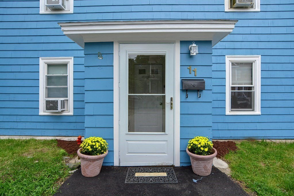 11 Belmont St
