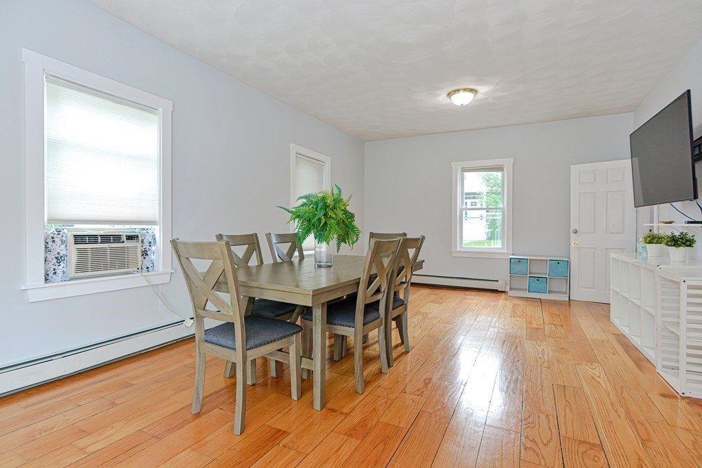 11 Belmont St