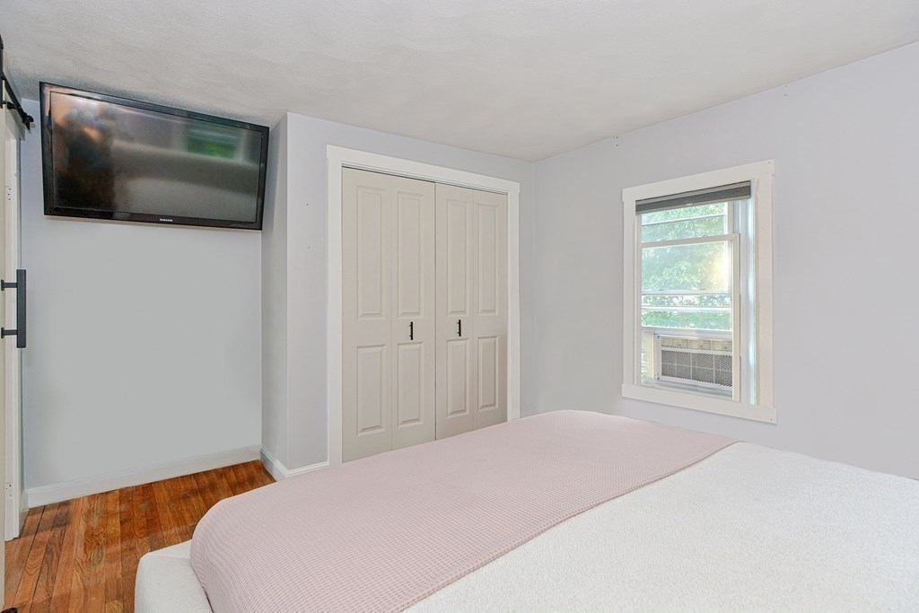 11 Belmont St
