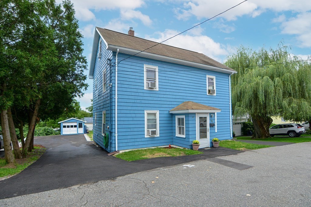 11 Belmont St