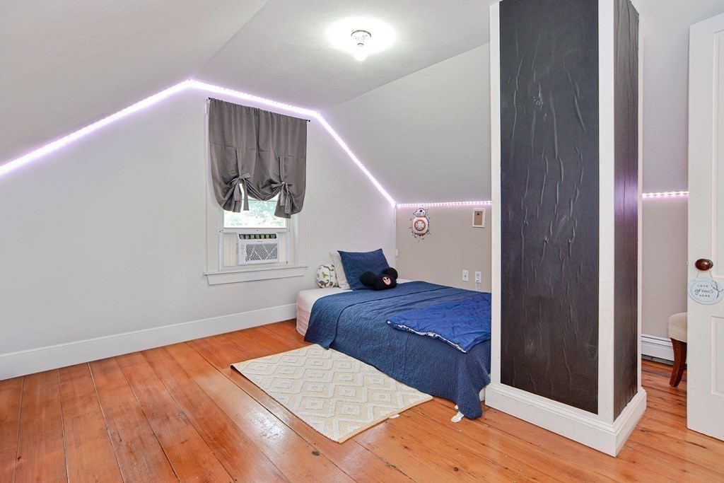 11 Belmont St