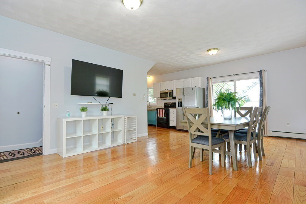 11 Belmont St