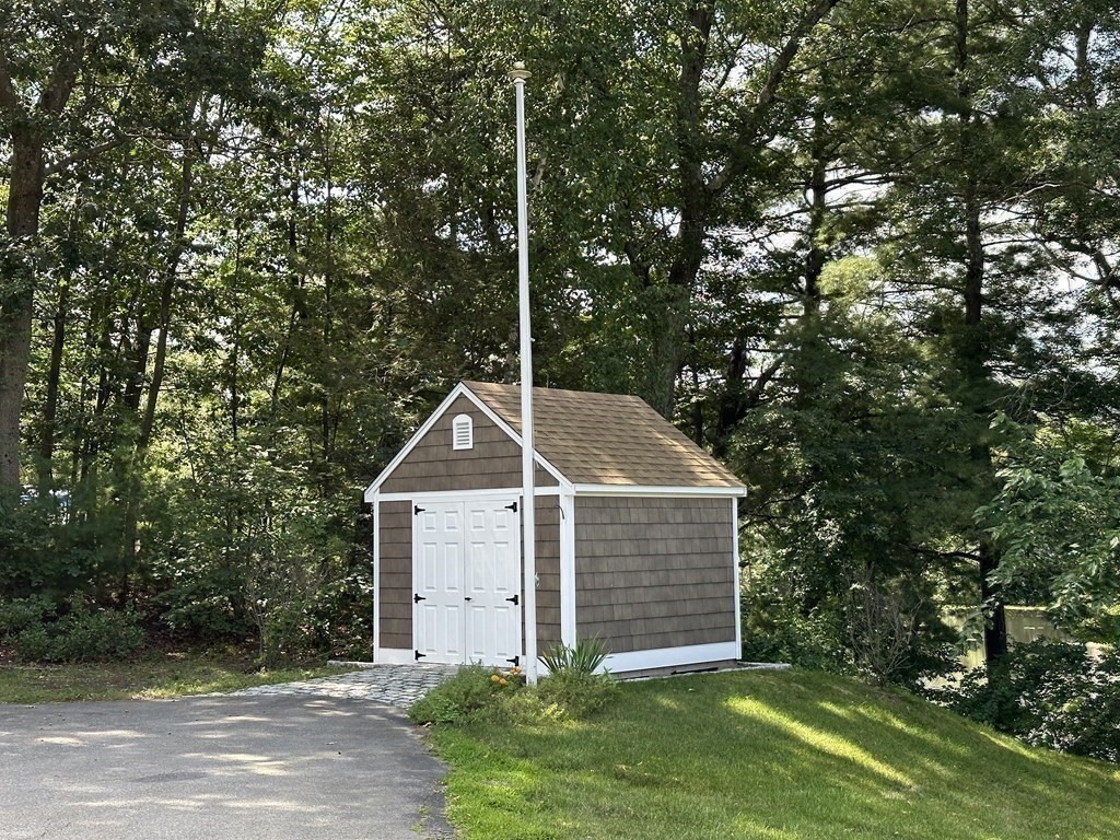 3 Oak Grove