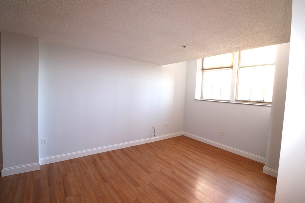 200 Market # 3411