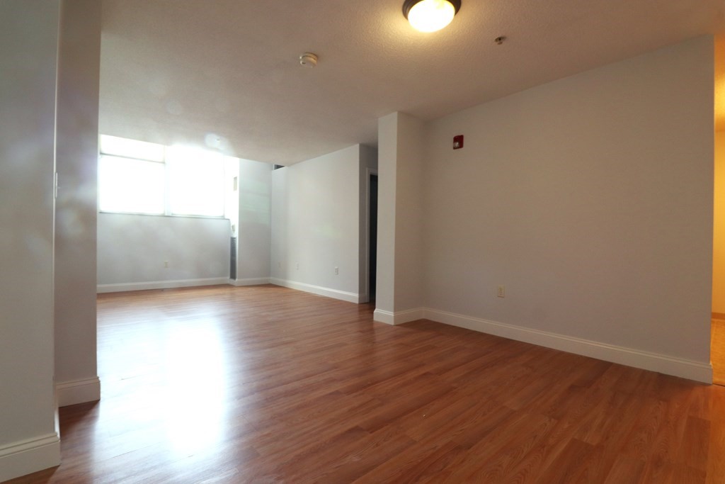 200 Market # 3411