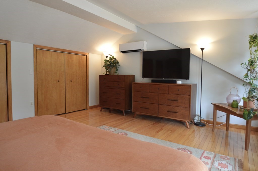 511 Elm St