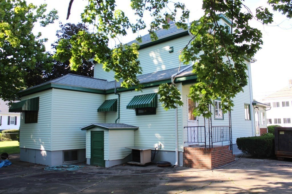 84 Crapo St