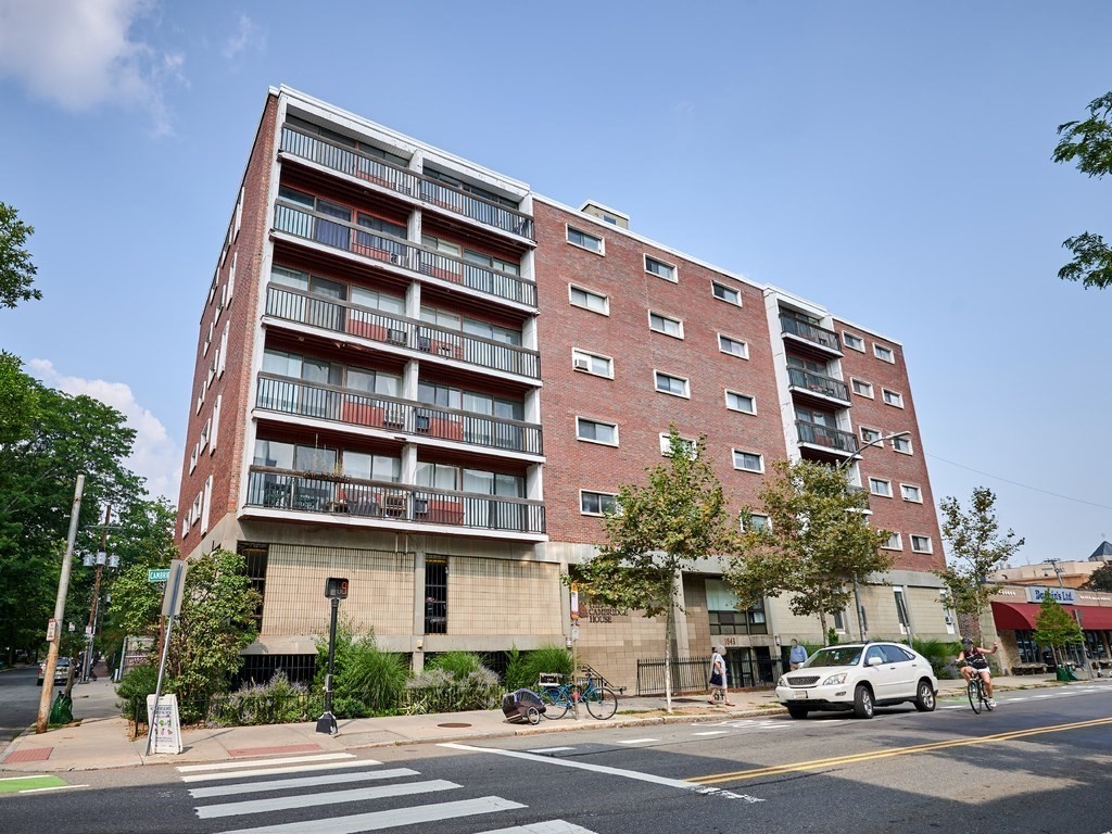 1643 Cambridge St Unit: 56