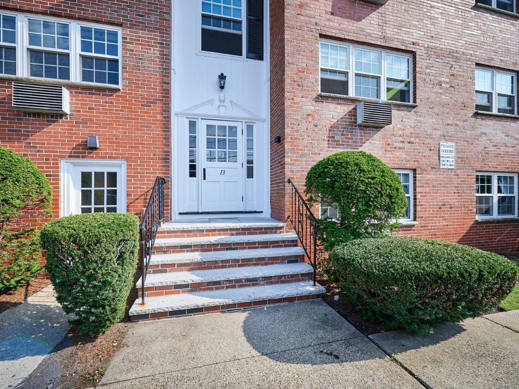 13-7 Old Colony Lane # 7 Unit: 13-7