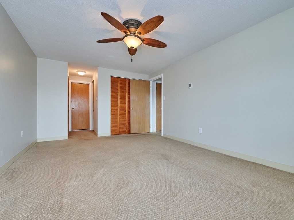 13-7 Old Colony Lane # 7 Unit: 13-7