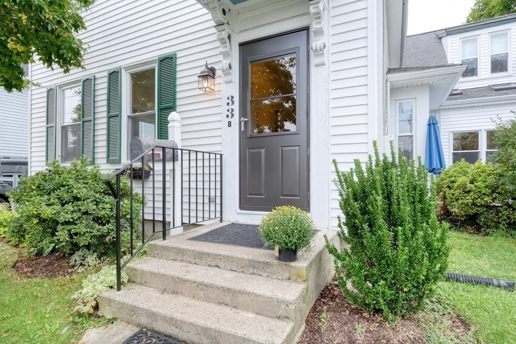 33 Central St # A