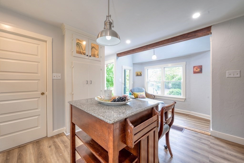 33 Central St # A