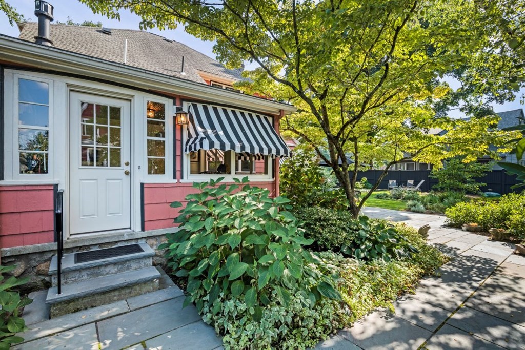 54 Lawler Rd