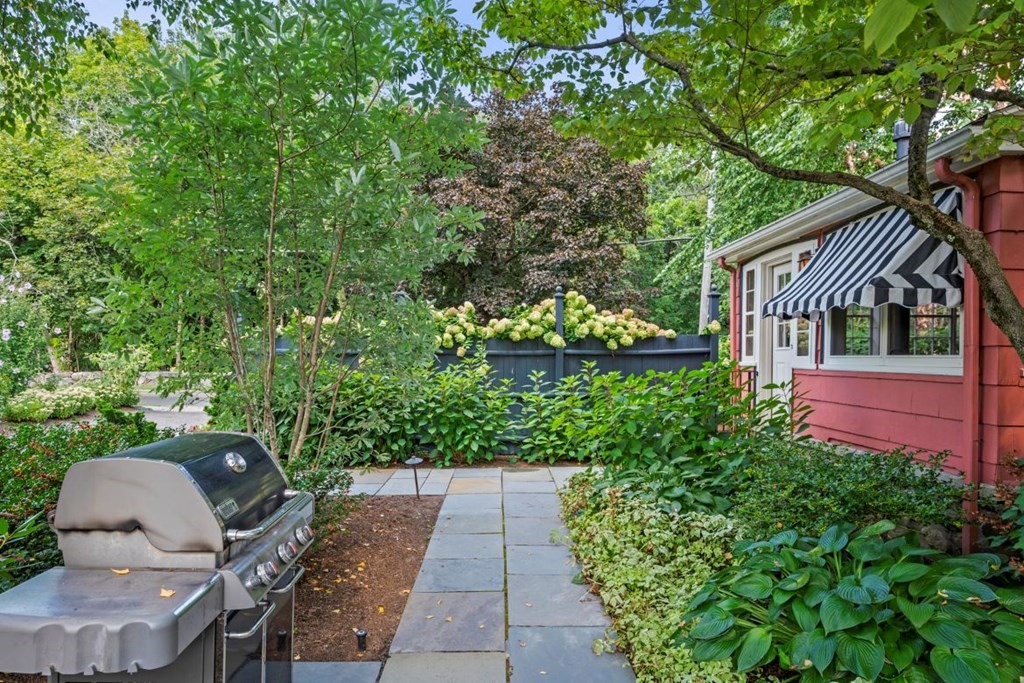 54 Lawler Rd