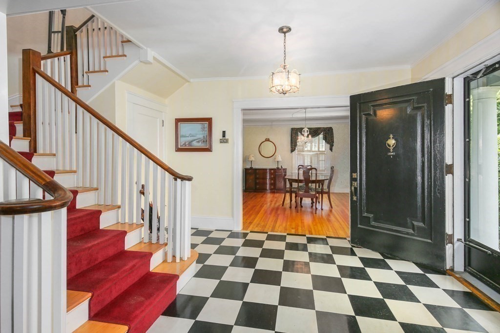 299 Salisbury St