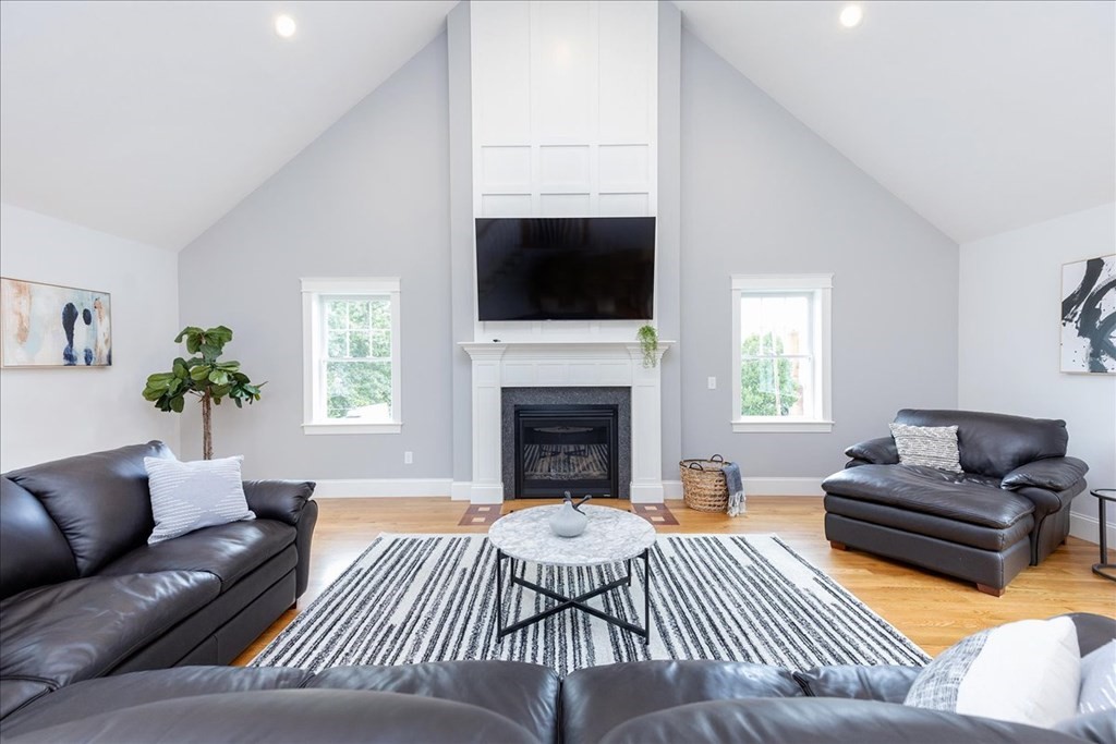 27 Burt Rd