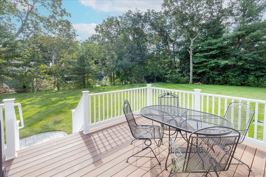 27 Burt Rd