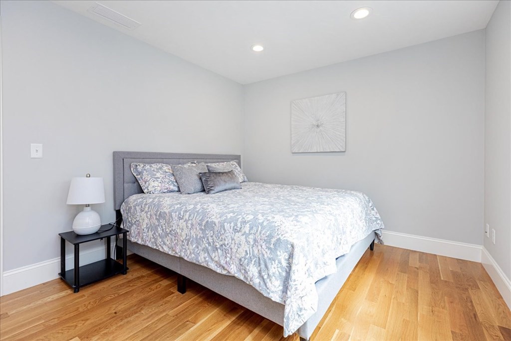 27 Burt Rd
