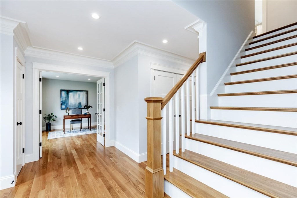 27 Burt Rd