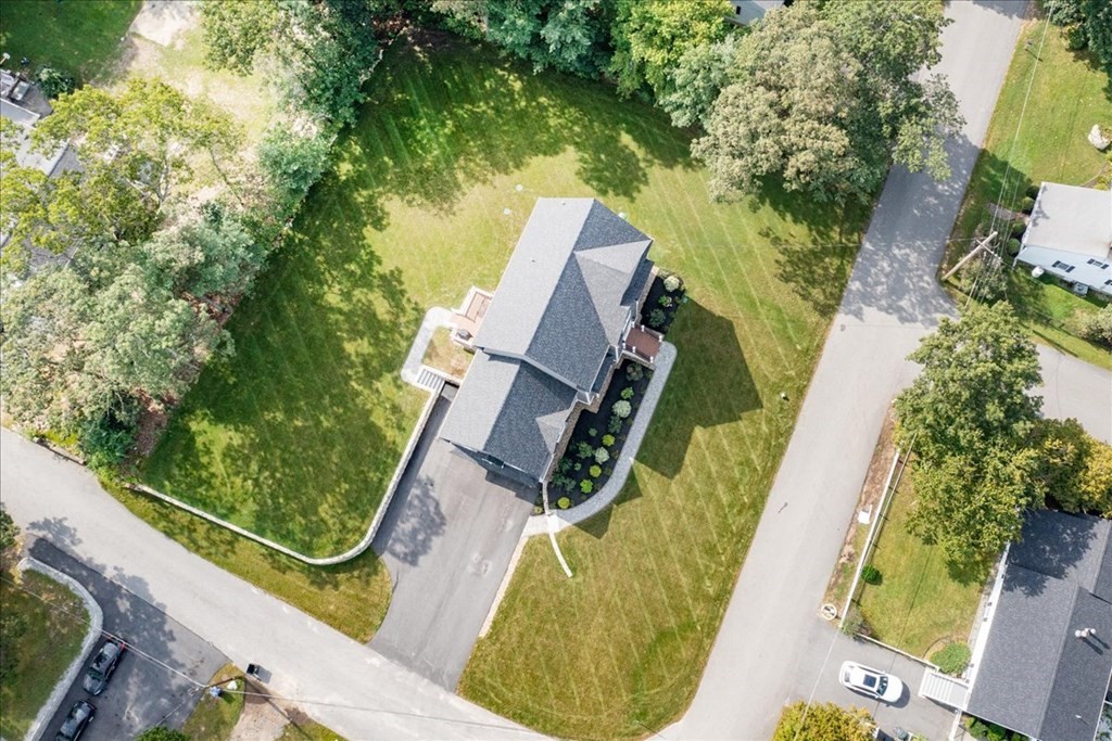 27 Burt Rd
