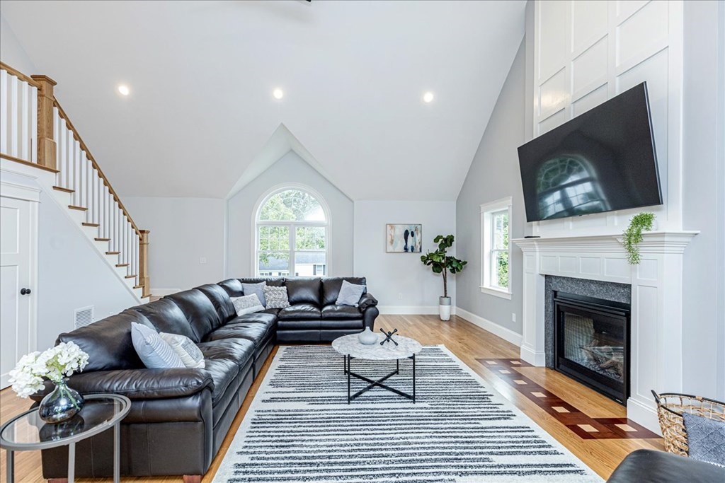 27 Burt Rd