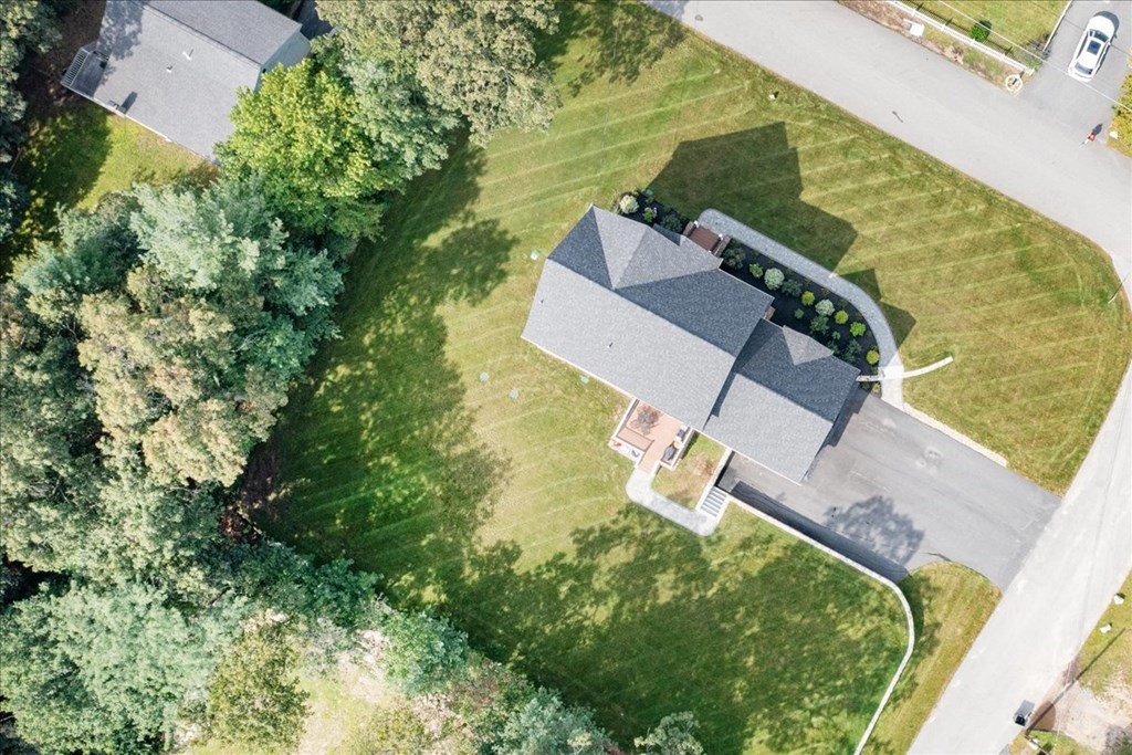 27 Burt Rd