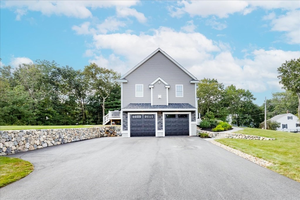27 Burt Rd