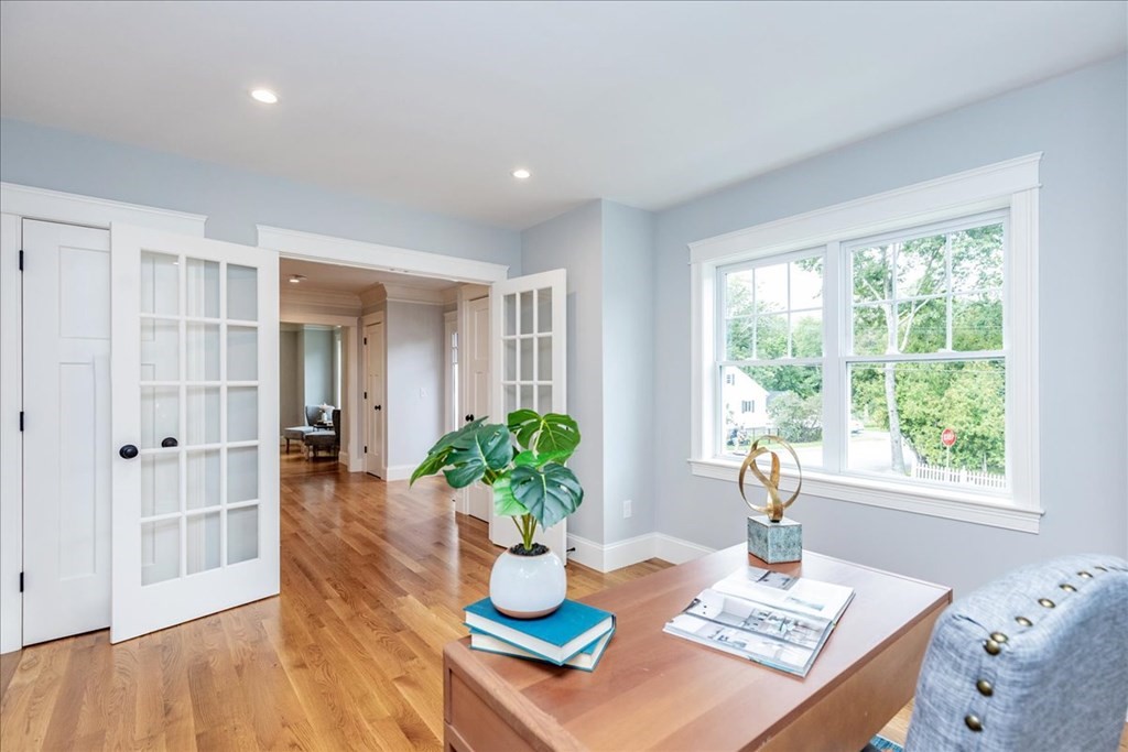 27 Burt Rd
