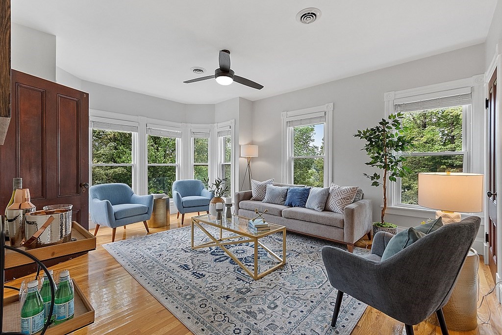 637 Massachusetts Ave # 637