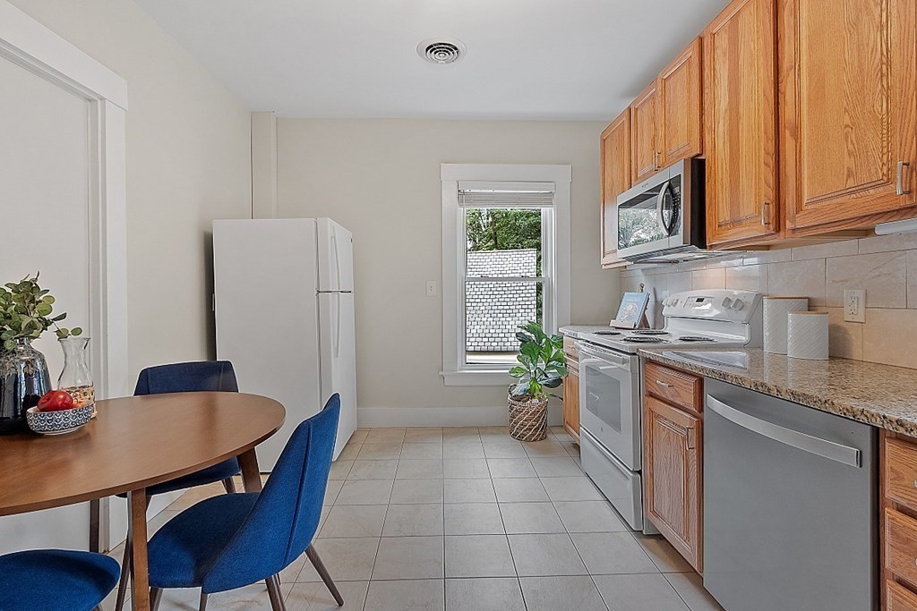 637 Massachusetts Ave # 637