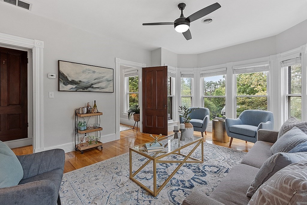 637 Massachusetts Ave # 637