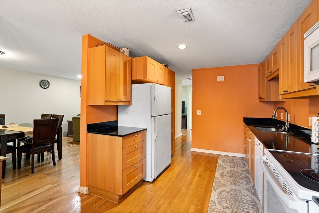 214 Meadows Edge # 214
