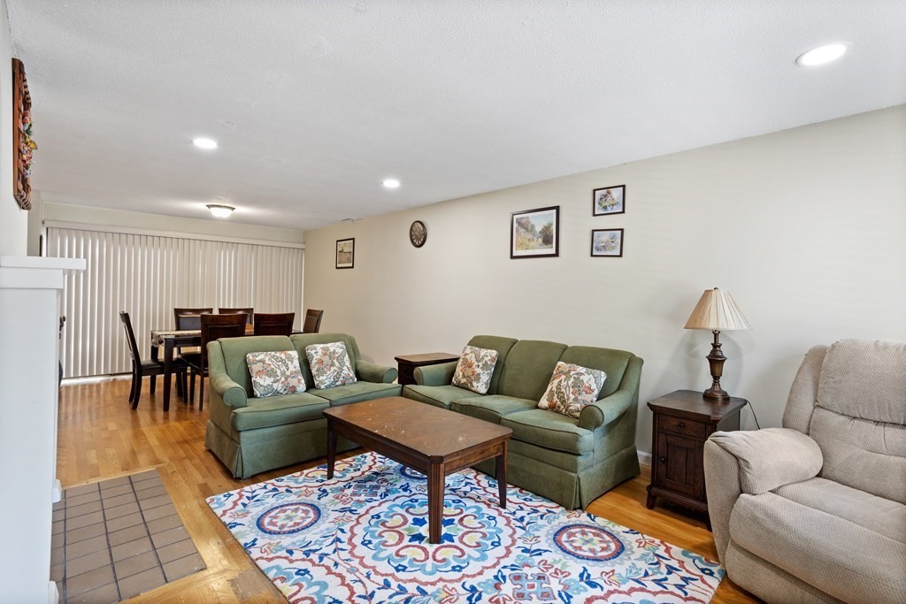 214 Meadows Edge # 214