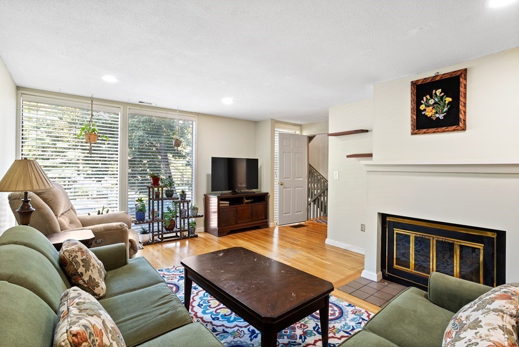 214 Meadows Edge # 214