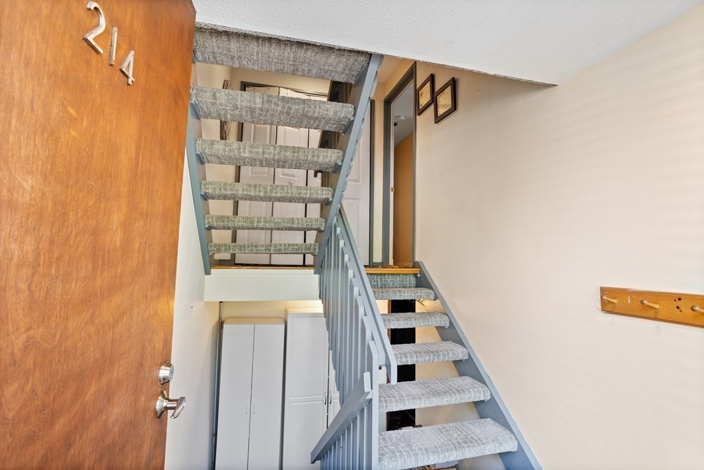 214 Meadows Edge # 214