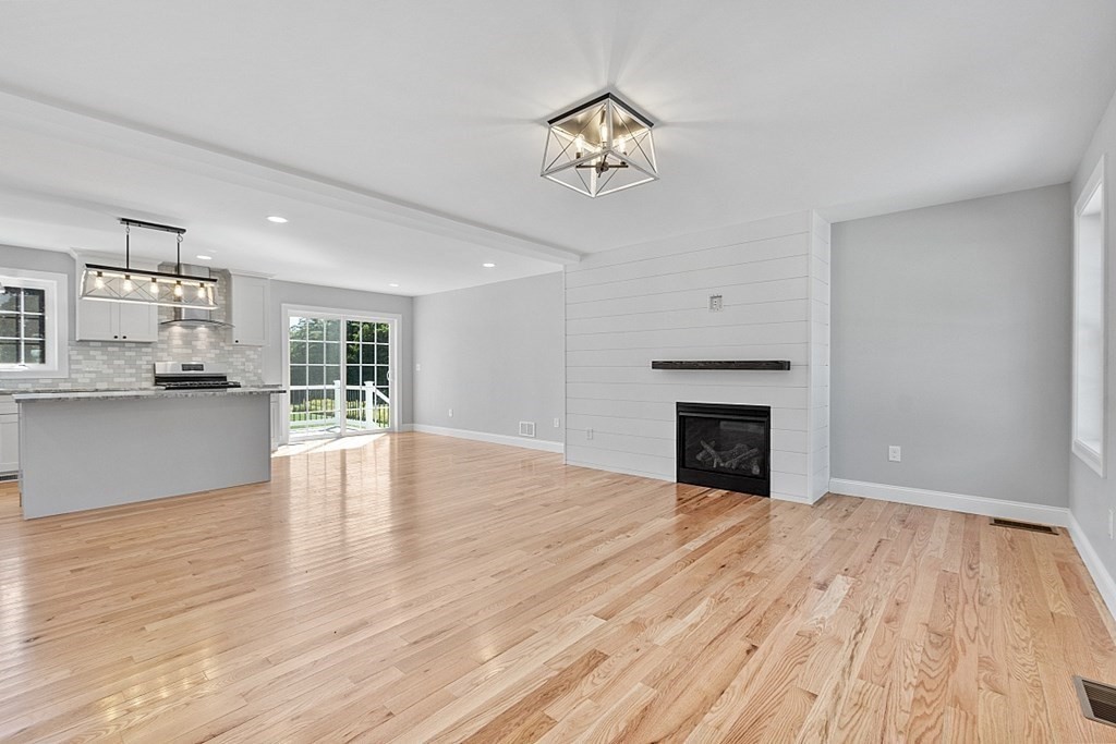15 Will Thompson Way